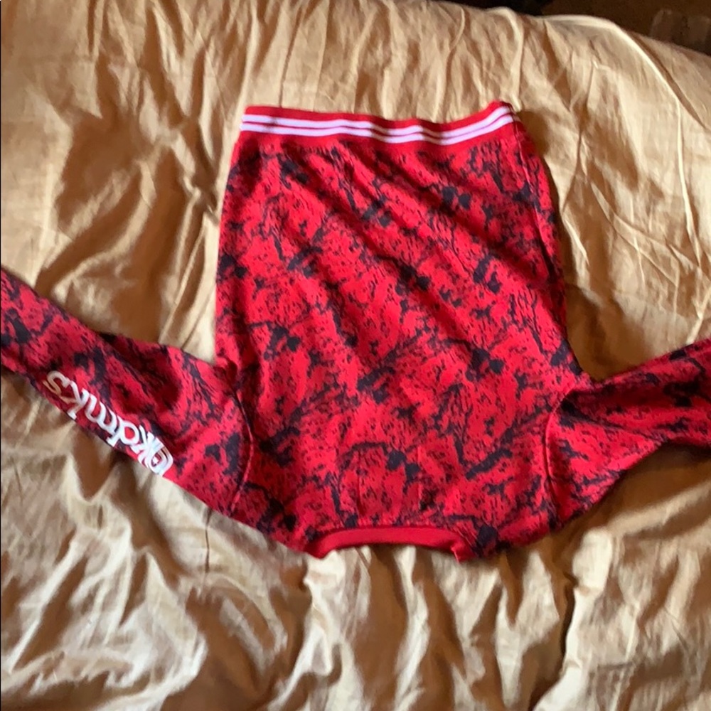 Akademiks kids red/black camo xl 7 - Picture 3 of 5